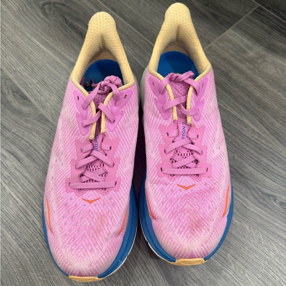 Hoka Clifton 9